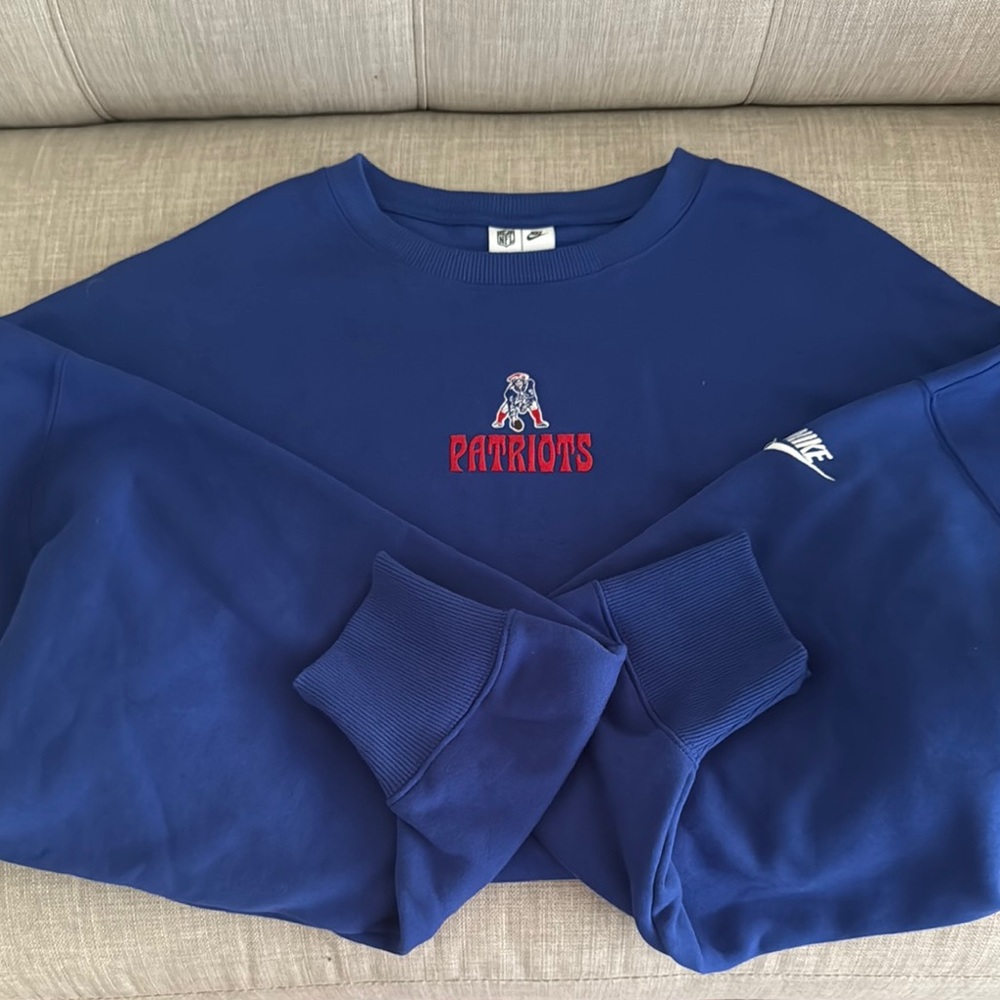 Nike Men's Blue Crewneck Sweater